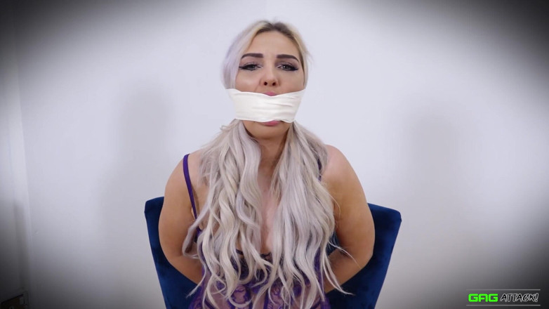 Gag Attack: Roxee - maikrophom tep gala ghontna