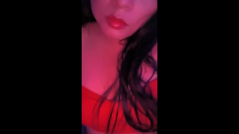 NEGRITA SEXY: Мій хлопець приїжджає сьогодні з України, і я чекаю його в дуже сексуальному ключі.