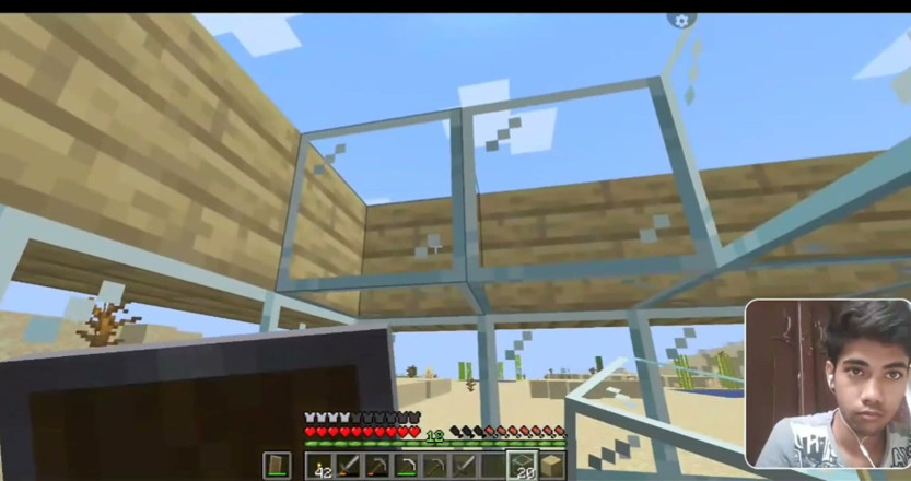 Julie games: First Time Build in Minecraft