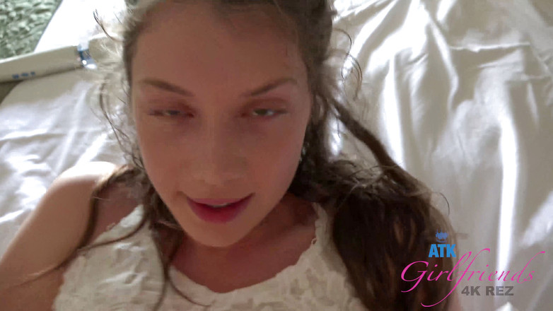 ATK Girlfriends: Virtuální dovolená 9/12 Hawaii Elena Koshka