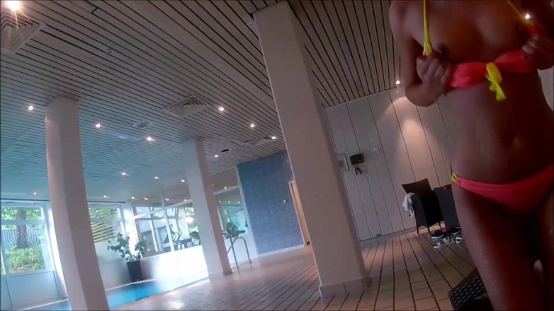 Helena Moeller: Sex in the pool under the water blowjob