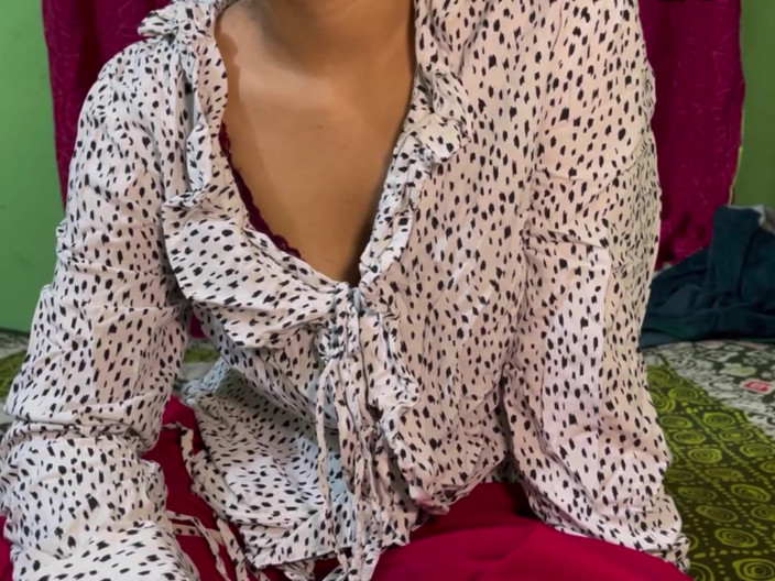 Riya Chowdhury: Seksi arkadaşımla sikişiyorum ve anın tadını çıkarın