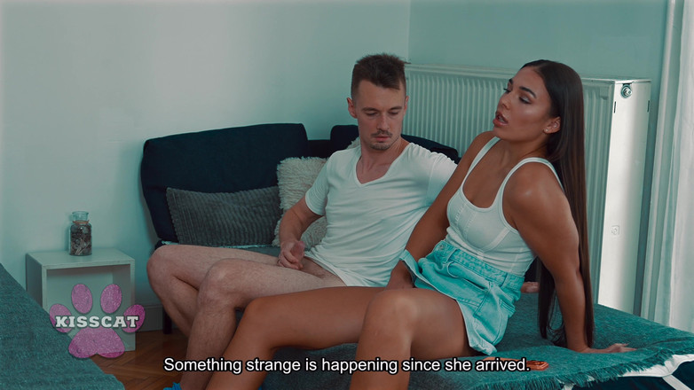 KissCat: Family House S1e5: La Zia Ha Beccato La Sorellastra Milan...