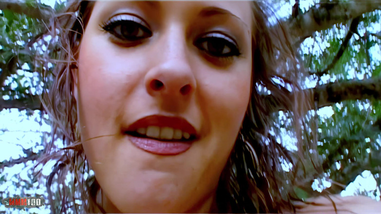 MMM100 Solo: Moana Mendez Smalltits Teen Make a Hot Strip in Her...