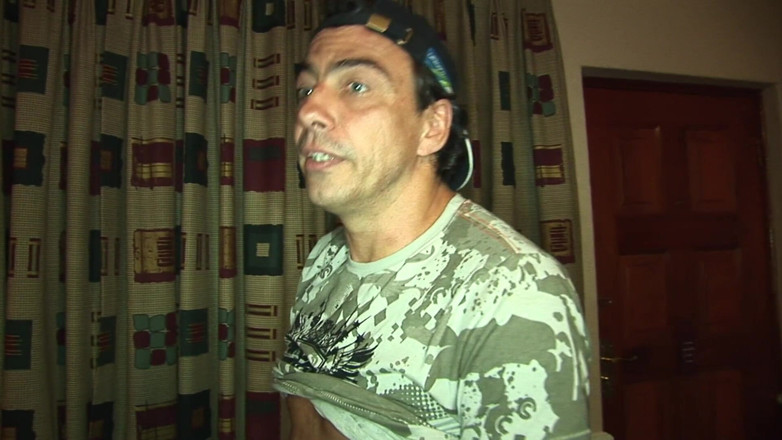 Exotic Girls: Horny German guy fucks African lady in hotel