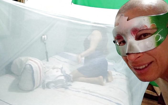 Martin13: Moje sousedka má touhu, touhu, kterou chce vyřešit, zve mě...