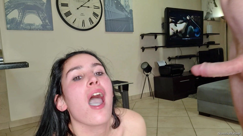 domslutfucker: 근접 촬영 얼굴 섹스 오럴, 입에 사정, 작은 젖탱이에 정액 침