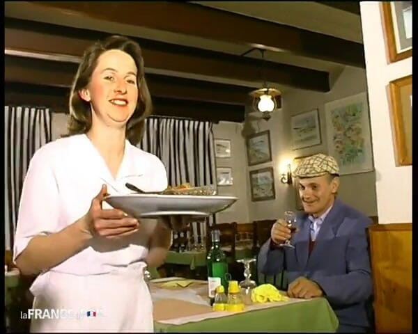 French Family Secrets: Ciuman supaya awak tidak ditembak