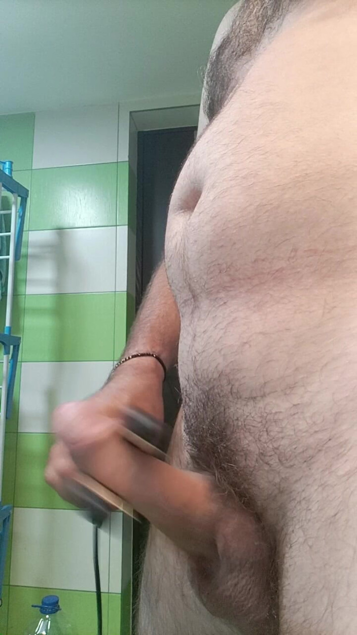 Largedick: いつもムラムラしていて、ペニスを欲しがっている