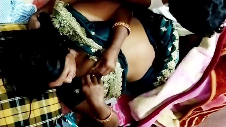 House stage: Індійський Секс Вперше, Відео Індійської Гарячої Дівчини, Відео Bur Chudai Для Неї