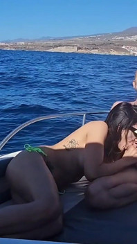 Sexo en mar abierto, real amateur