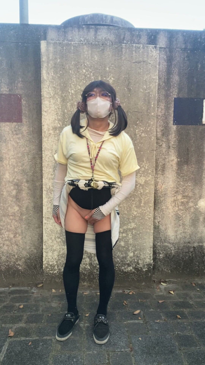 megu2002: No335 Forced to Pee in the Men’s Urinal with Tucked...