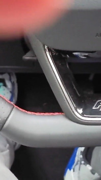 Handjob in the car on a very busy street o o huge risk