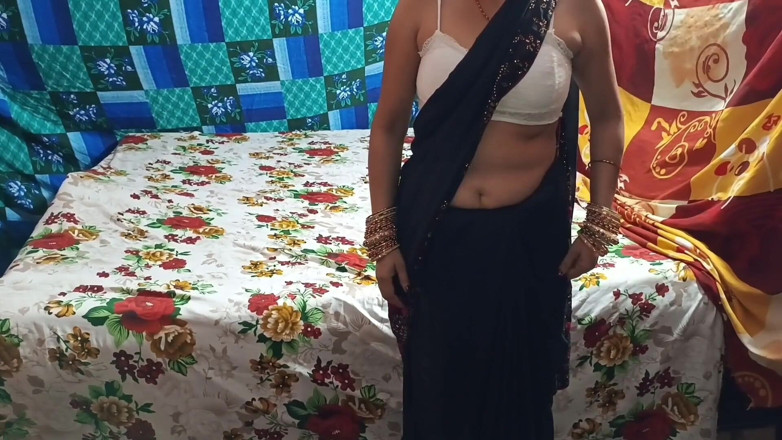 Lalita Singh: Cô vợ giúp việc xinh đẹp trong làng làm tình với...