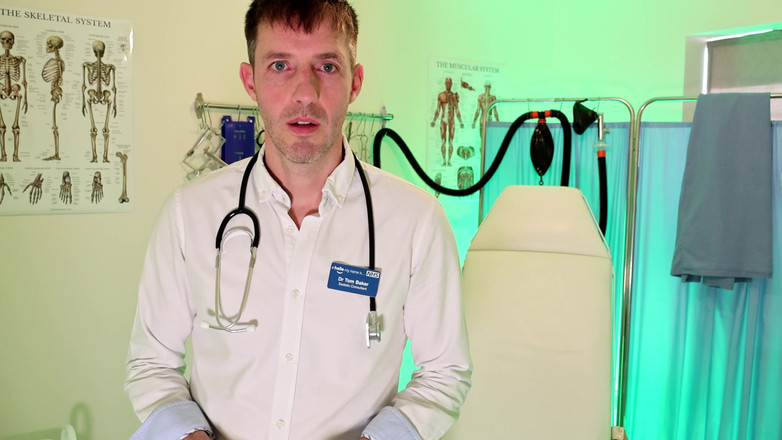 TomBakerBDSM: POV ロックトーバー - ベイカー博士との貞操チェック(4k)