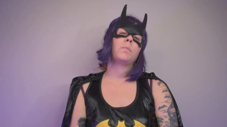 Deanna deadly: Fata batgi trebuie să sugă villianul cu vedere la persoana 1...