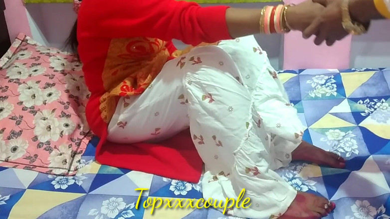 Topxxxcouple: Новоспечена бхабхі має гарячий трах з несподіваним анальним знімком.