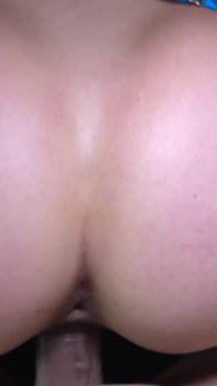 Peituda milf cadela Cherie trai corno marido com bbc