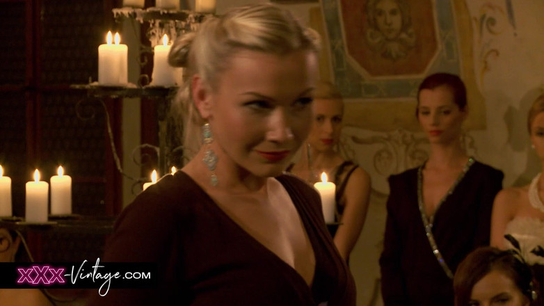 XXX-Vintage: A orgia XXL dos oficiais