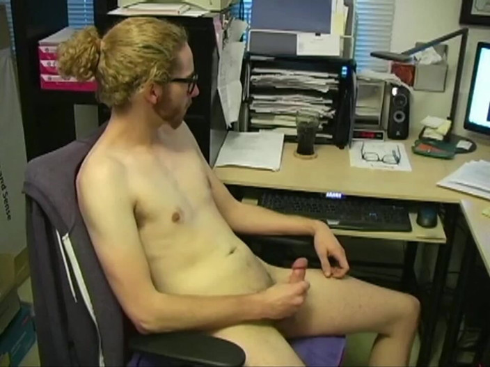 The Great Canadian Male: Вибух з минулого - caleb3