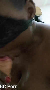 Olejování mačkání mých velkých prsou Sání BWC Cumshot