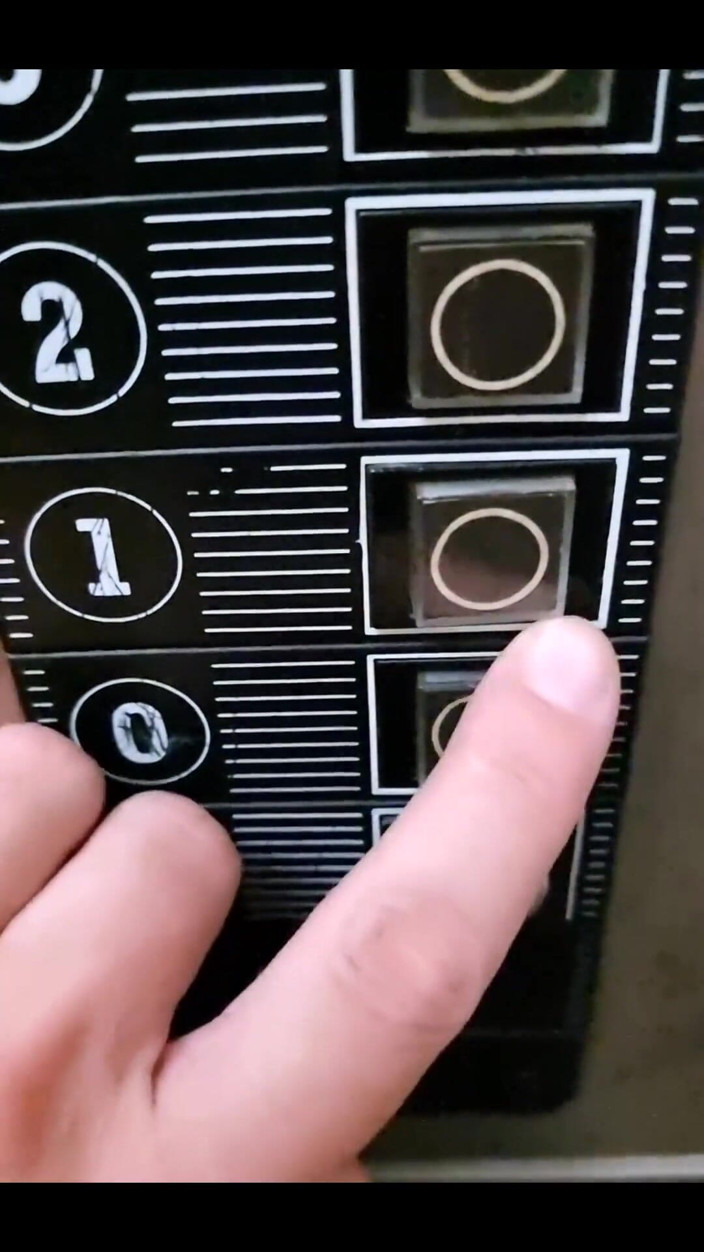 BritneySwallows: Aku lagi asik fingering sandyku