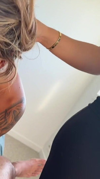 Fitness modeli Gabbi Fit Teddy Tarantino'nun her yerine fışkırtıyor