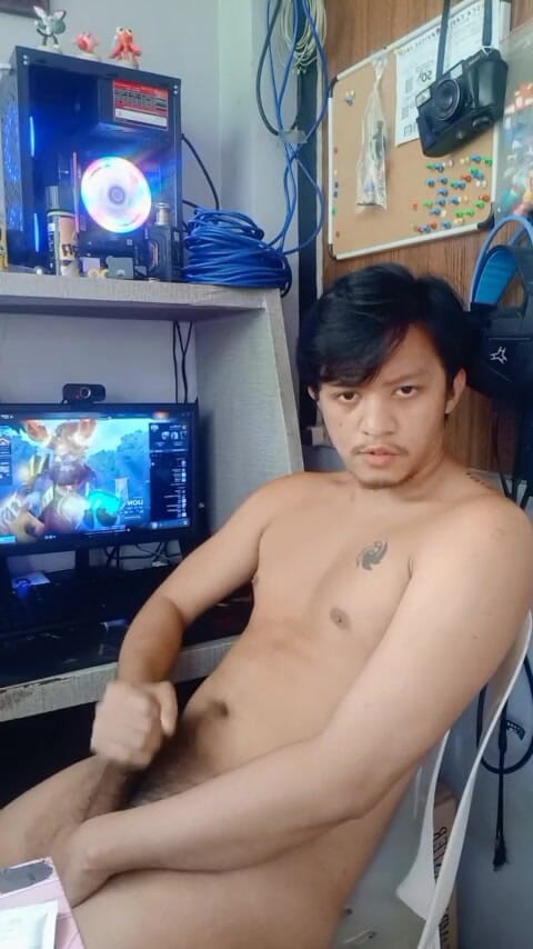 Rent A Gay Productions: Băiatul sexy pinoy se gustă