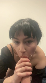 A Working Throat Does a Royal Blowjob and Gets a Dose of Cum!