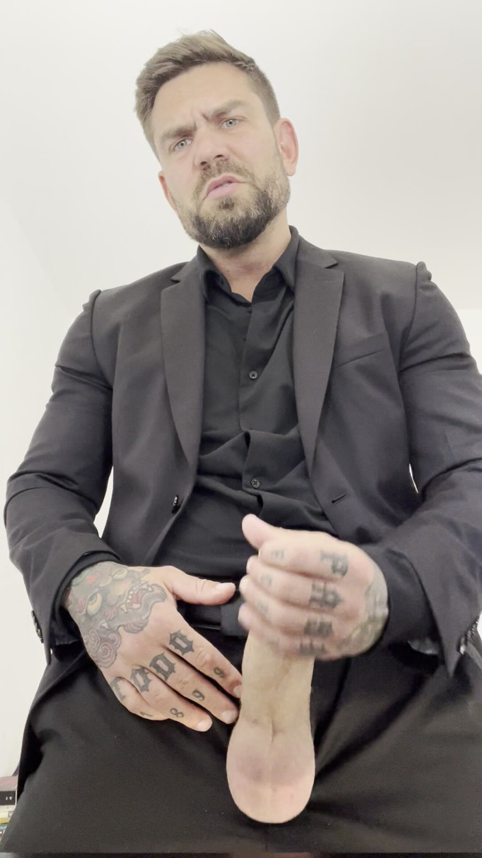 Juan Lucho Gay: Handsome Gets Tattooed in Suit
