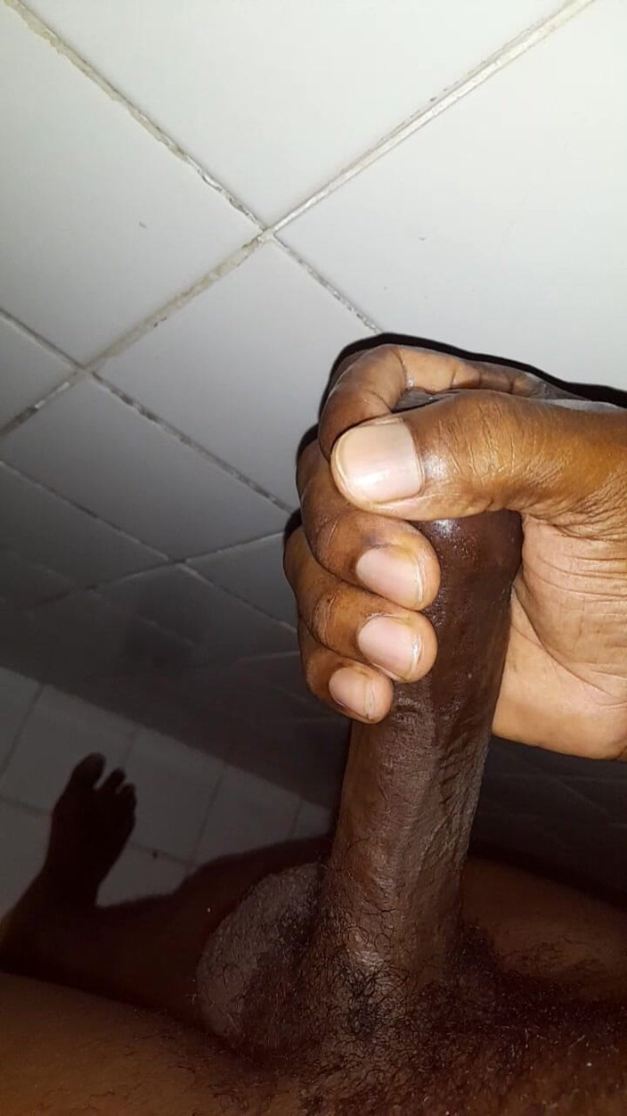 Black guy: S9 E5 sục cu