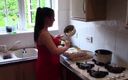 Catalia&#039;s Epic Filth: Urmărește-mă cum pregătesc o lasagne frumoasă cu o mână de...