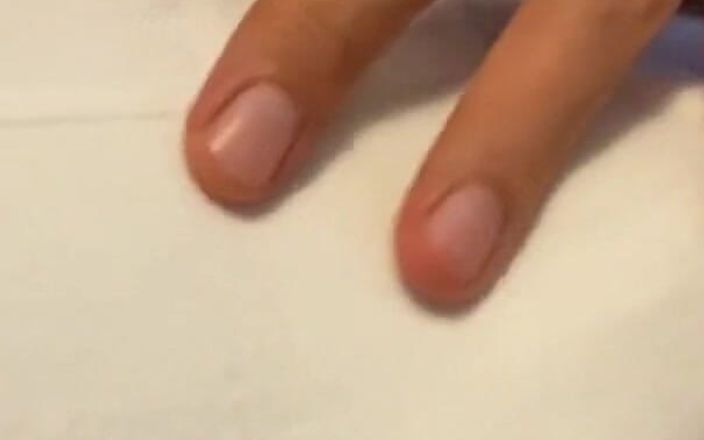 UnderXiaoQiang: 내 음모를 다듬어야 하는가?