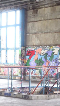 Duitse scout - magere milf Allatra pick-up en ruige neukpartij op Lost Place Berlijn