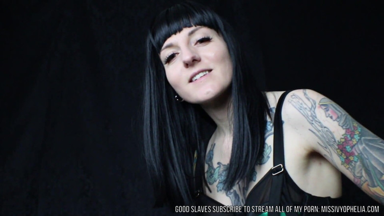 Miss Ivy Ophelia: Tu adicción a la estafa