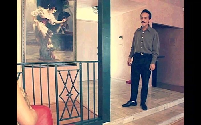 Vintage megastore: MILF miang tidak akan membenarkan awak pergi sehingga creampie