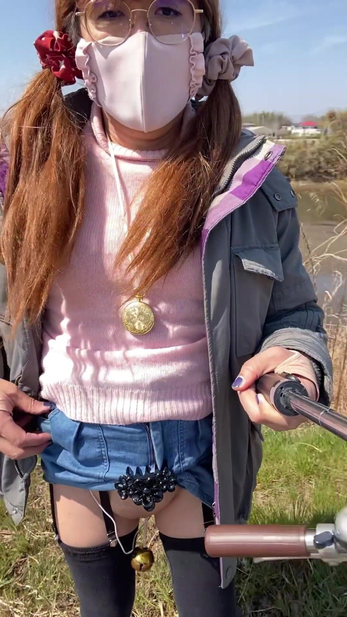 megu2002: No. 155 Flashing My Pussy From the Car
