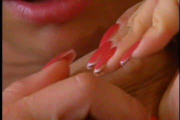 Cryptostudios: 温泉は若い金髪の女性は台所で私の巨大なコックを吸う