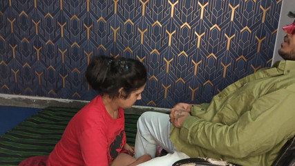 Anup chaubey: İten zavallı bir kız iş istemeye geldi ve sahibi bundan...