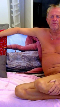 Cele mai recente înregistrări live Sex Show Online, Gigi și Dave, cuplu de transsexuali și bărbați, VEDERE la persoana 1, sex pe cameră web, 2025-06-17 3