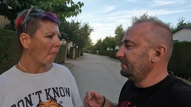 bekycarril: 10 döllü bir döl küpünün sokakta karşılıklı paylaşılması