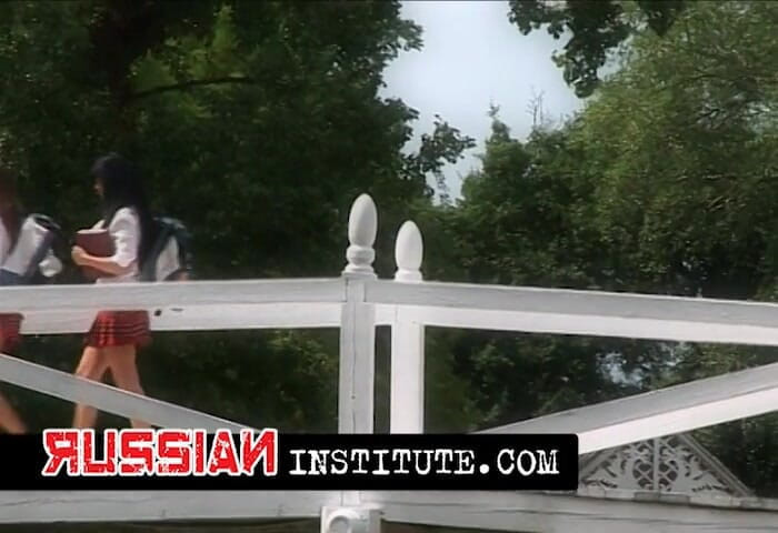 Russian Institute: Trio anale con Sarah Twain e Lea Magic