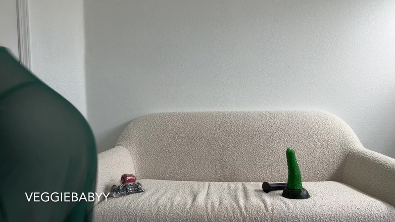 Veggiebabyy: Pure, strappy en kruisloze lingerie passen