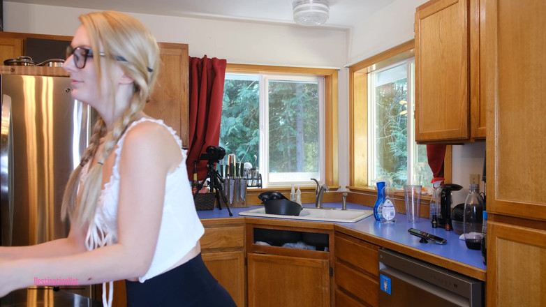 Destination Kat: Kat 호박 도넛으로 요리