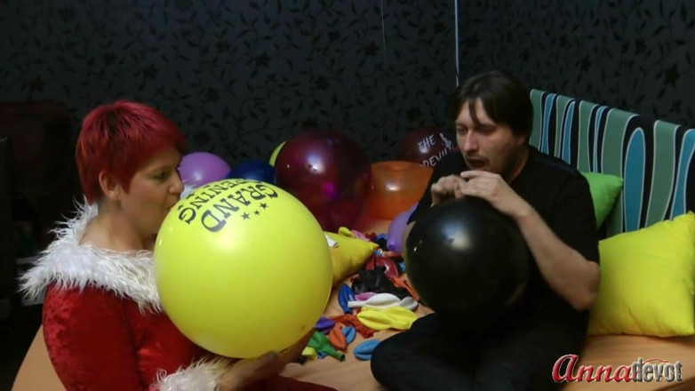 Anna Devot: Annadevot - Balloon games for two
