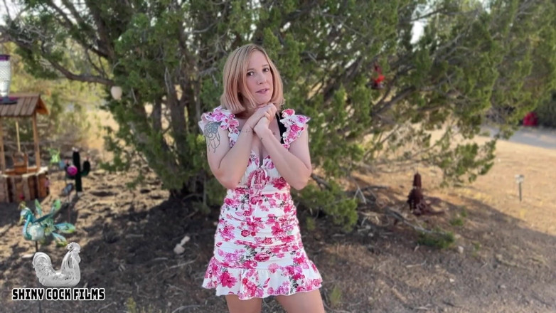 Jane Cane: Traición de aniversario: la esposa milf reemplaza la pequeña polla...