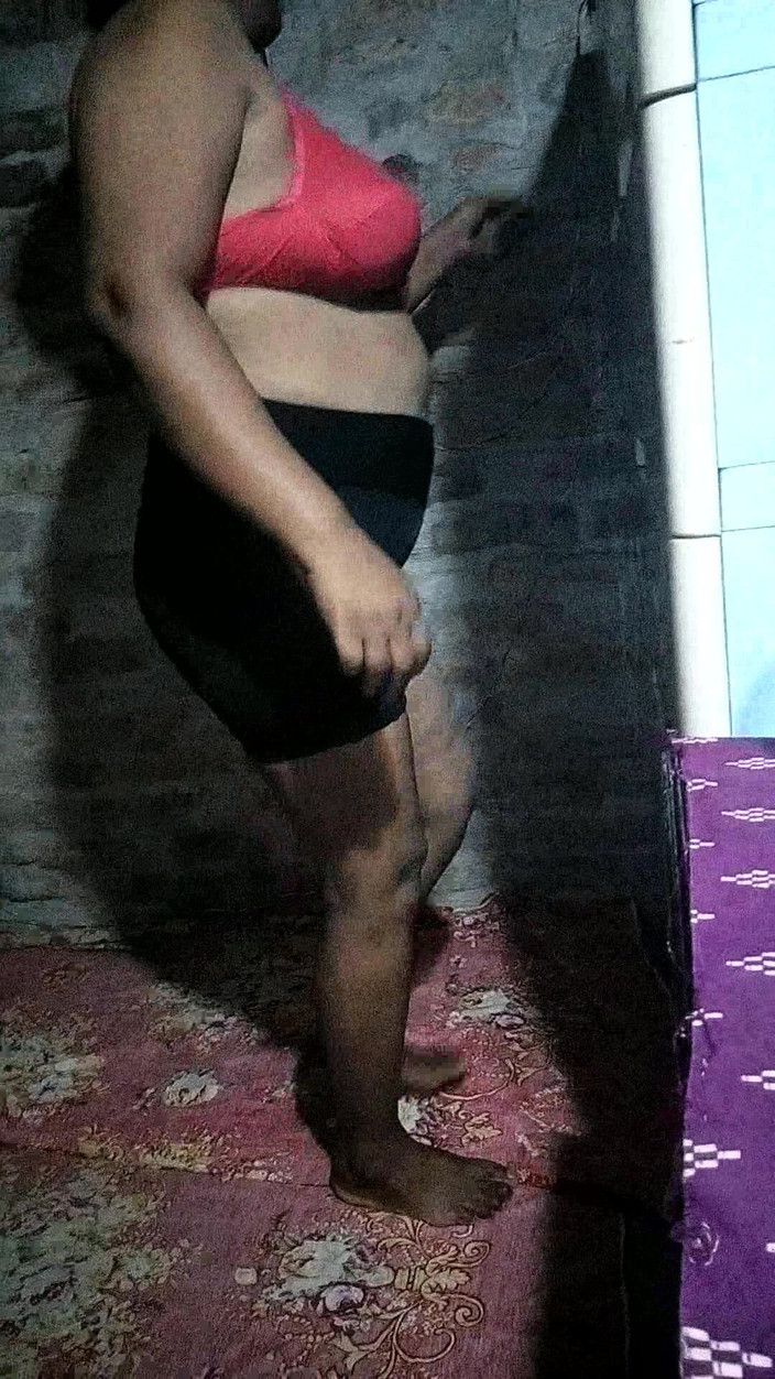 Sadia vabi: おもちゃセックス