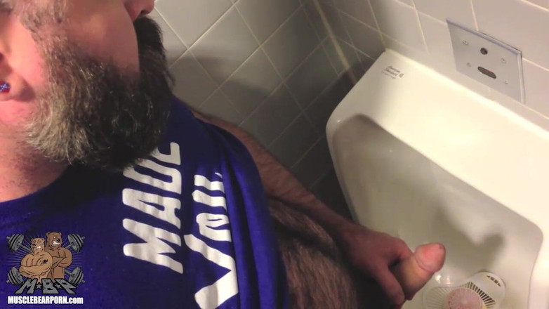 Muscle Bear Porn: Riposa la crociera papà