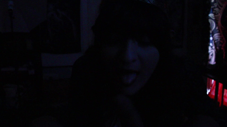 VickyVixen: Elf Princess Sneaks in Human Chambers