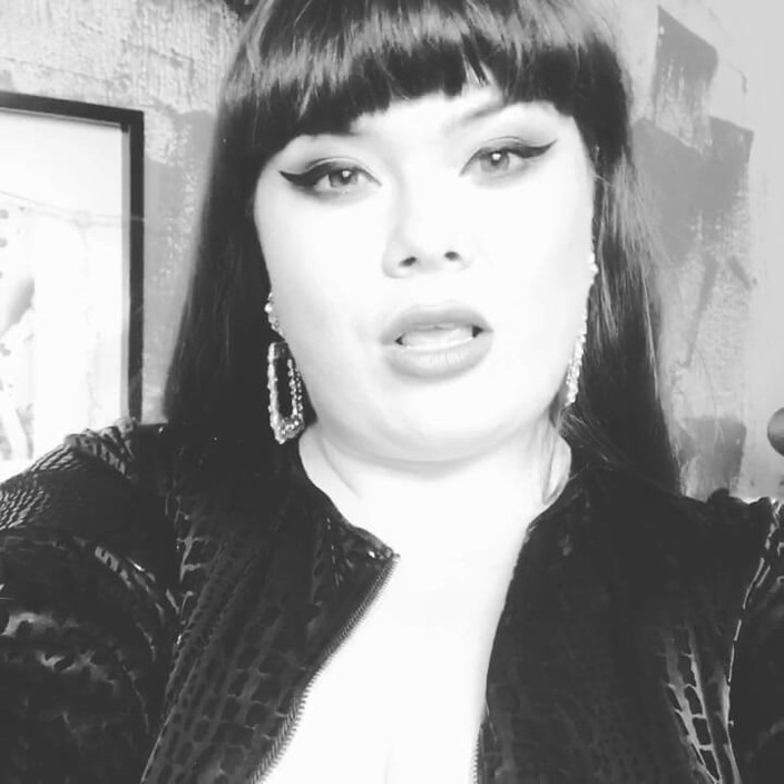 Roxanne Miller: Černá a bílá bohyně